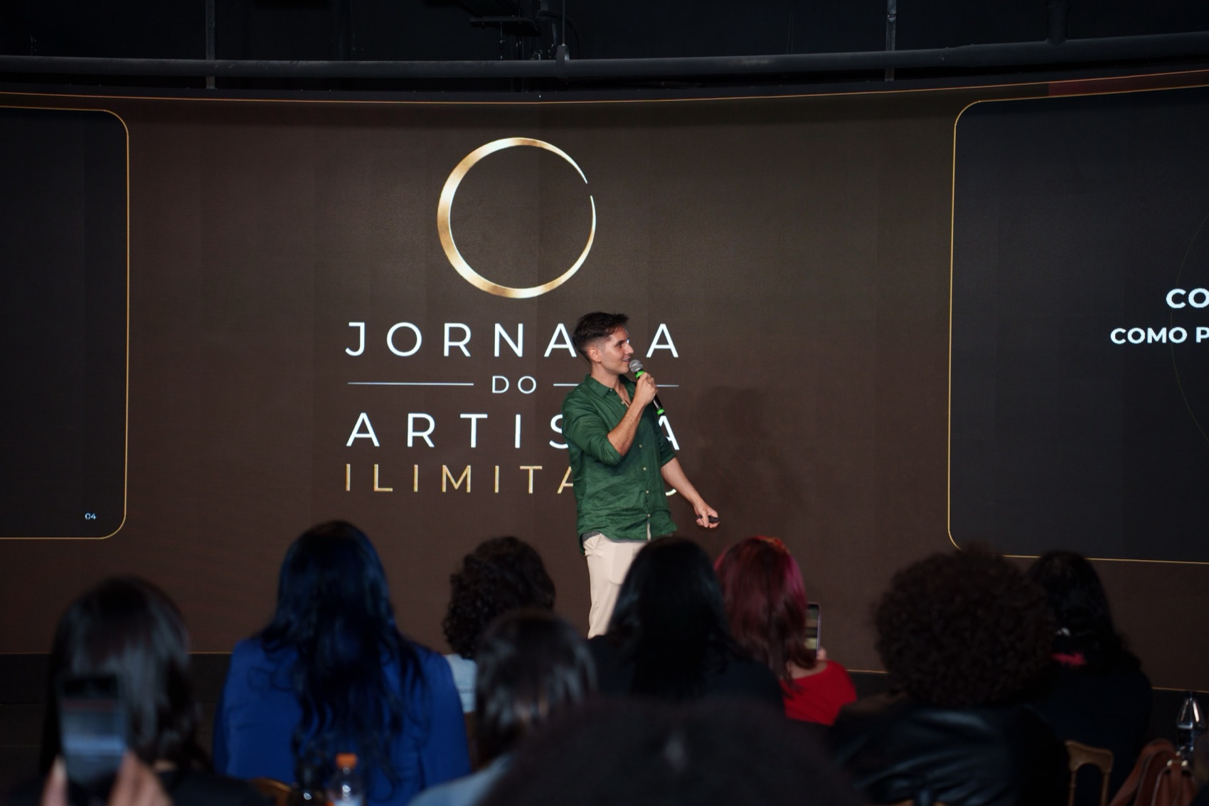 A Jornada do Artista Ilimitado ao vivo: o palco e a plateia